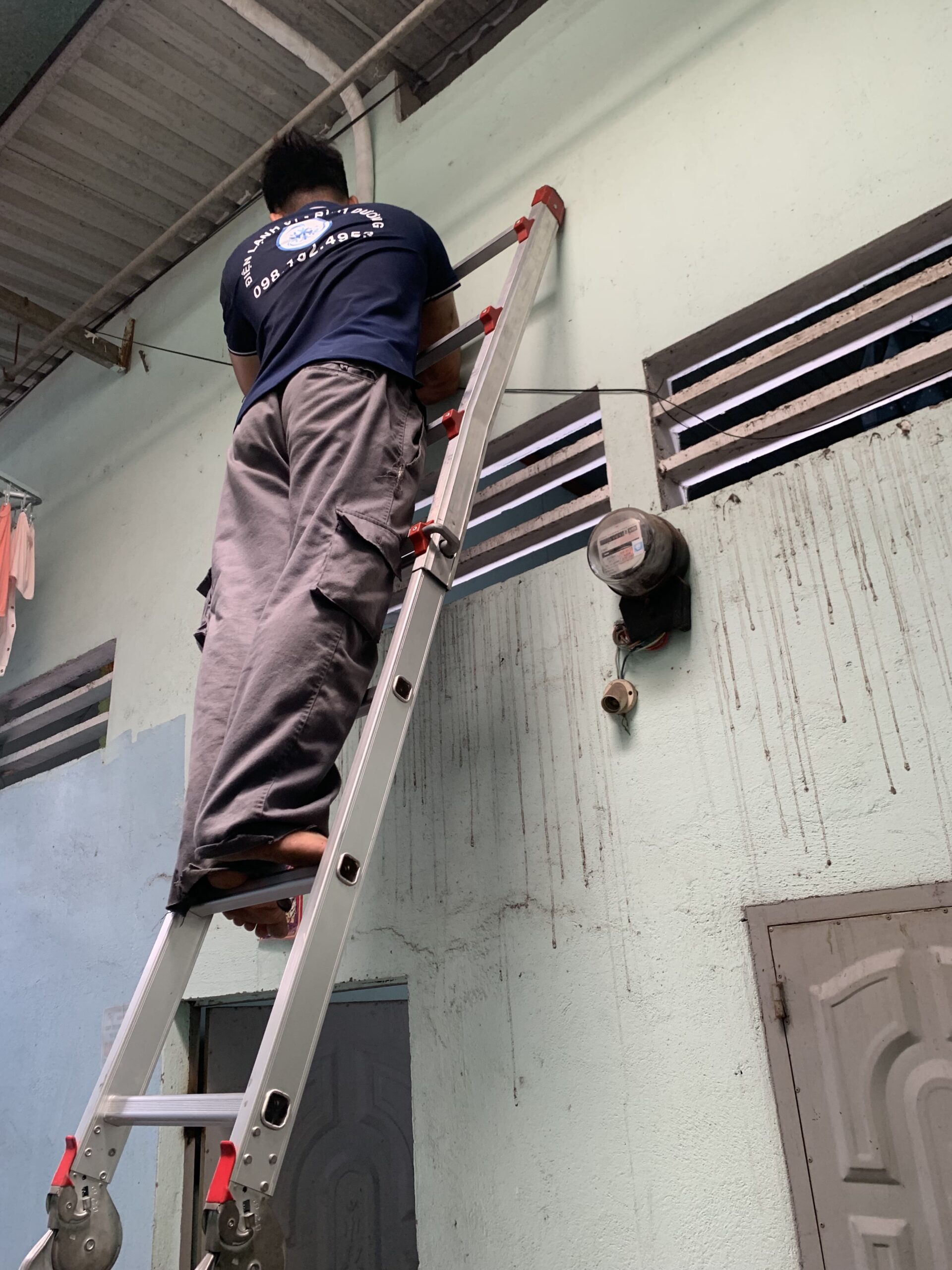 Vệ sinh máy lạnh gia đình chuyên nghiệp tại Tân Đông Hiệp, Bình Dương