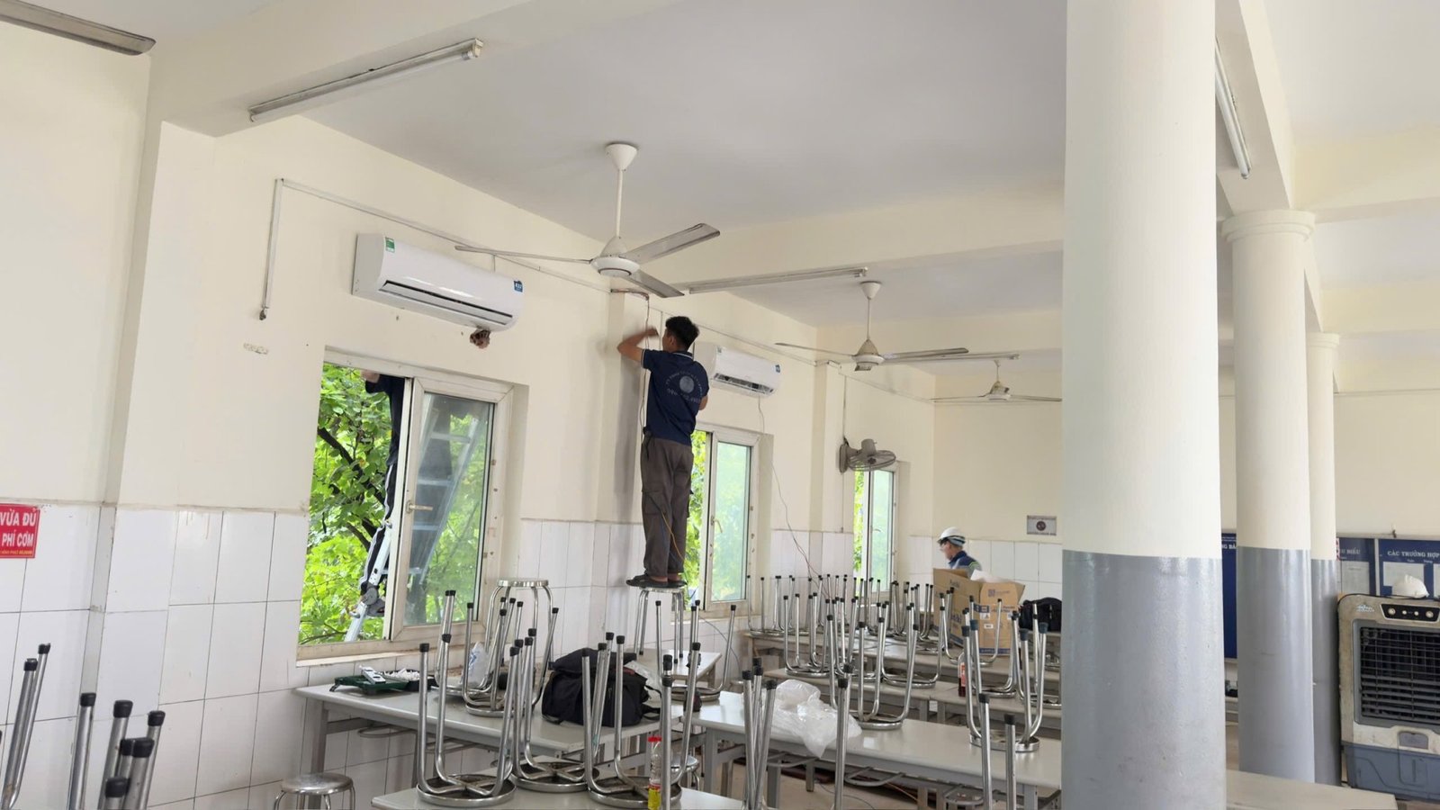 Sửa máy lạnh cho trường học ở Tân Đông Hiệp