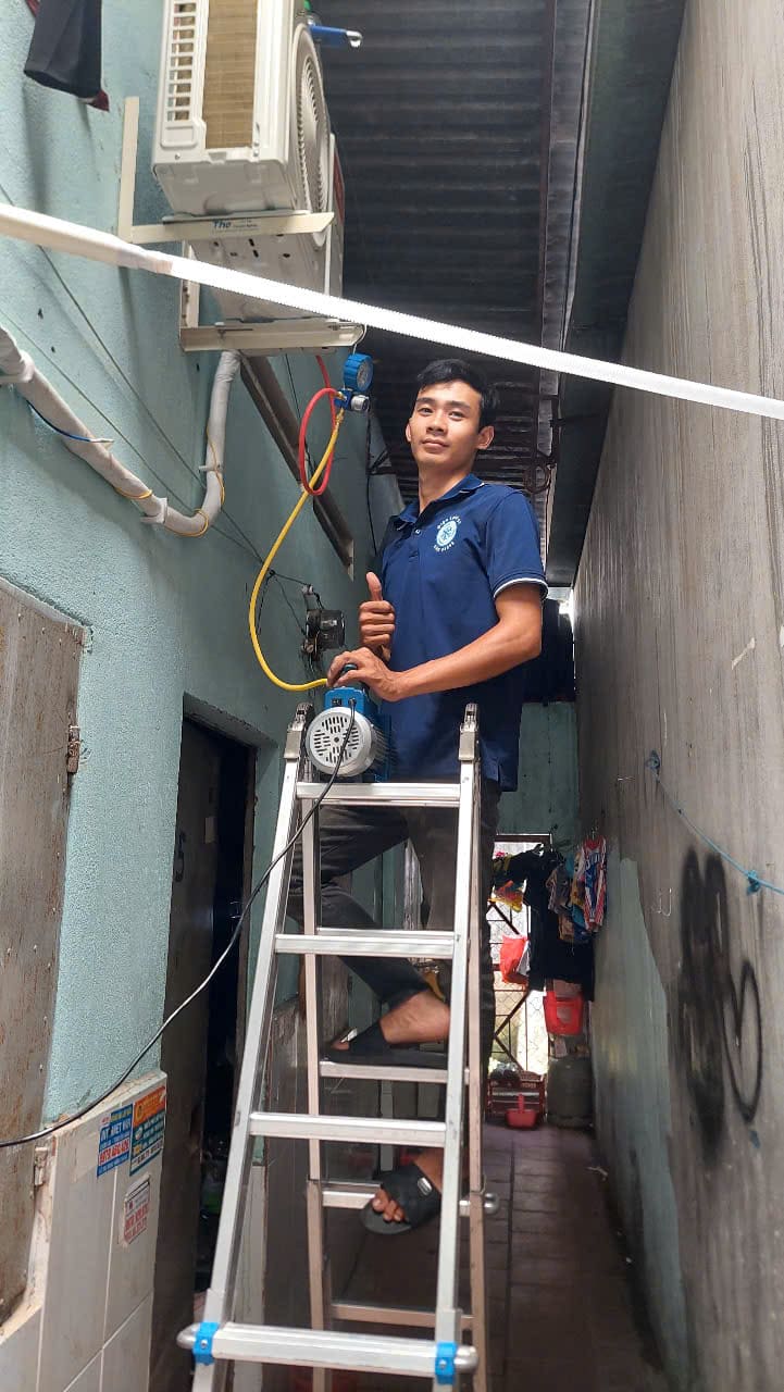 Dịch vụ bảo dưỡng máy lạnh tại Phú Lợi của Điện lạnh 61 bao gồm kiểm tra gas miễn phí để đảm bảo máy đủ lạnh.