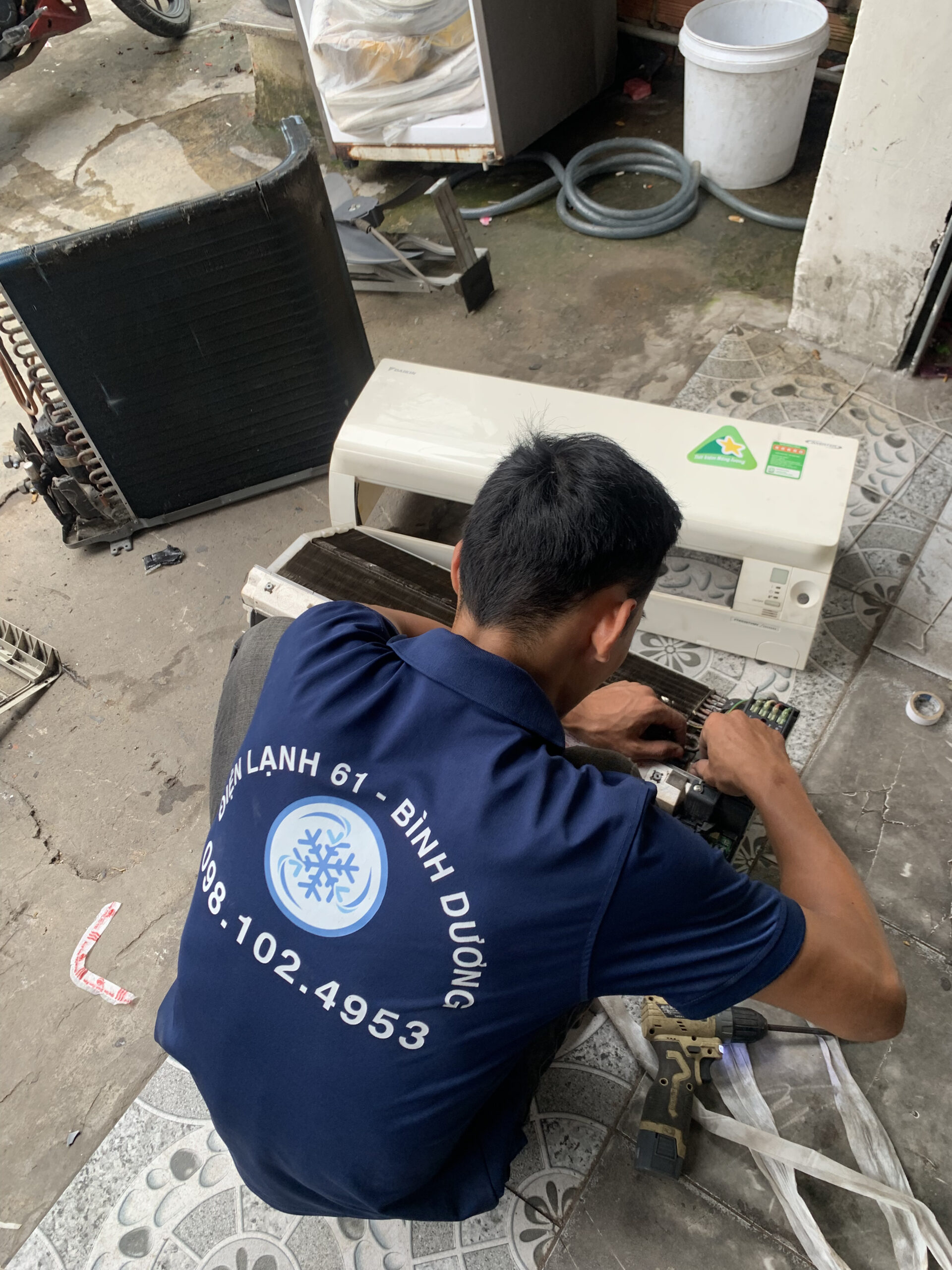 Dịch vụ sửa board mạch máy lạnh Inverter Daikin tại nhà Thuận Giao