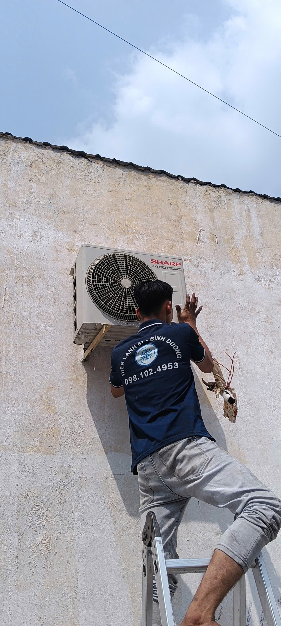 Dich-vu-thao-lap-may-lanh-tai-nha-o-Thu-Duc-cua-Dien-Lanh-61 Dịch vụ tháo lắp máy lạnh tại nhà ở Thủ Đức của Điện Lạnh 61.