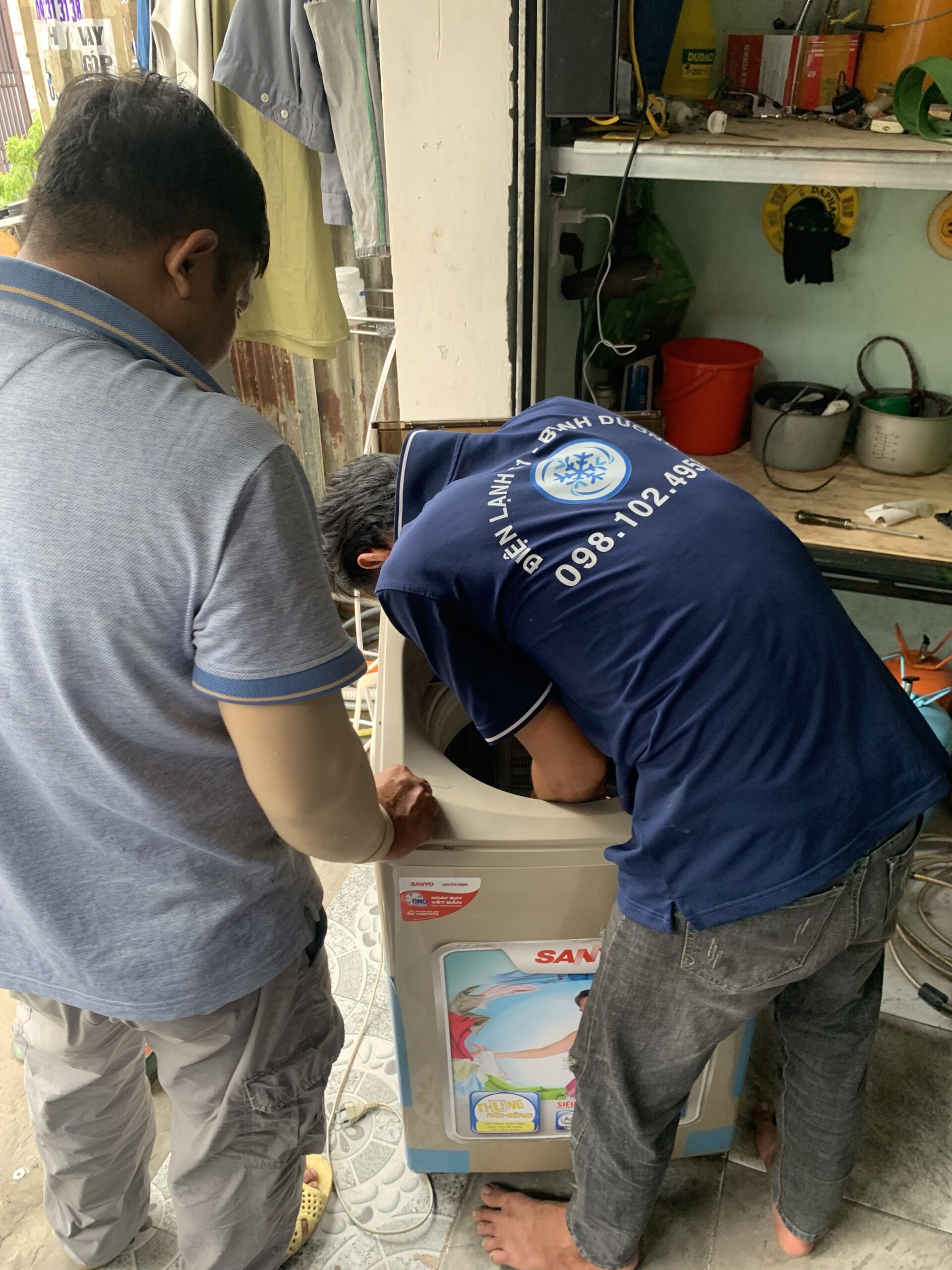 Dịch vụ vệ sinh máy giặt tại nhà ở Linh Xuân của Điện Lạnh 61