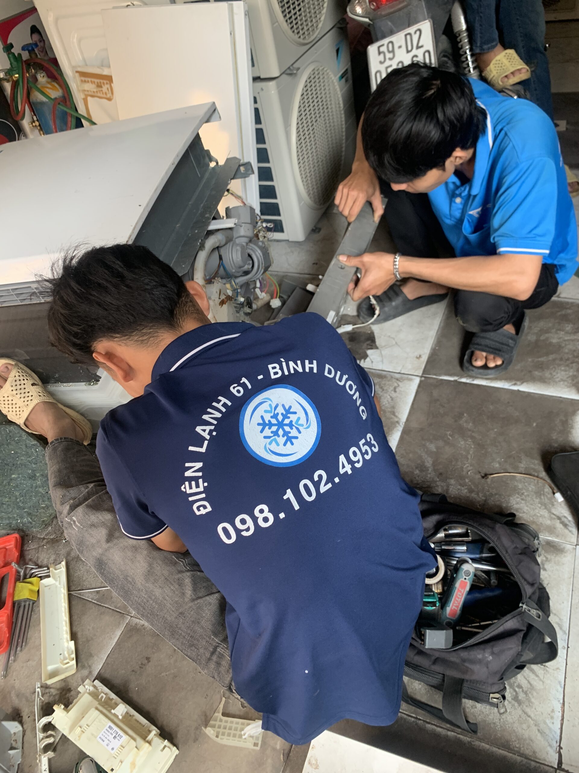 Dịch vụ vệ sinh máy giặt tận nhà nhanh chóng quanh khu vực Vòng xoay An Phú.