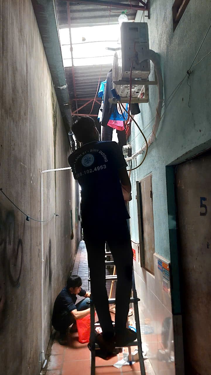 Dịch vụ vệ sinh máy lạnh giá tốt tại phường Tam Bình.
