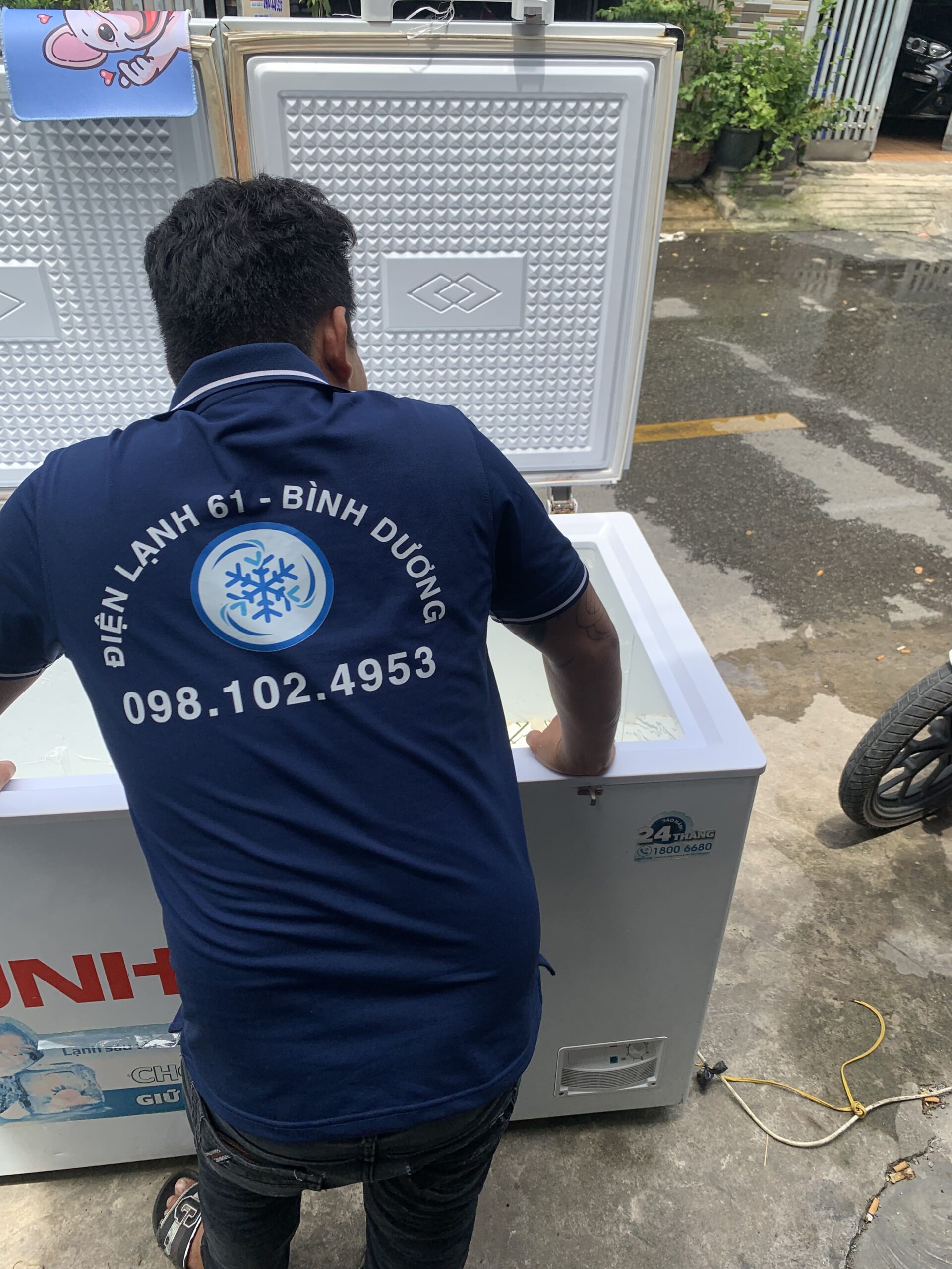 Khắc phục lỗi tủ lạnh không lạnh, kém lạnh tại Linh Xuân. Khắc phục lỗi tủ lạnh không lạnh, kém lạnh tại Linh Xuân.