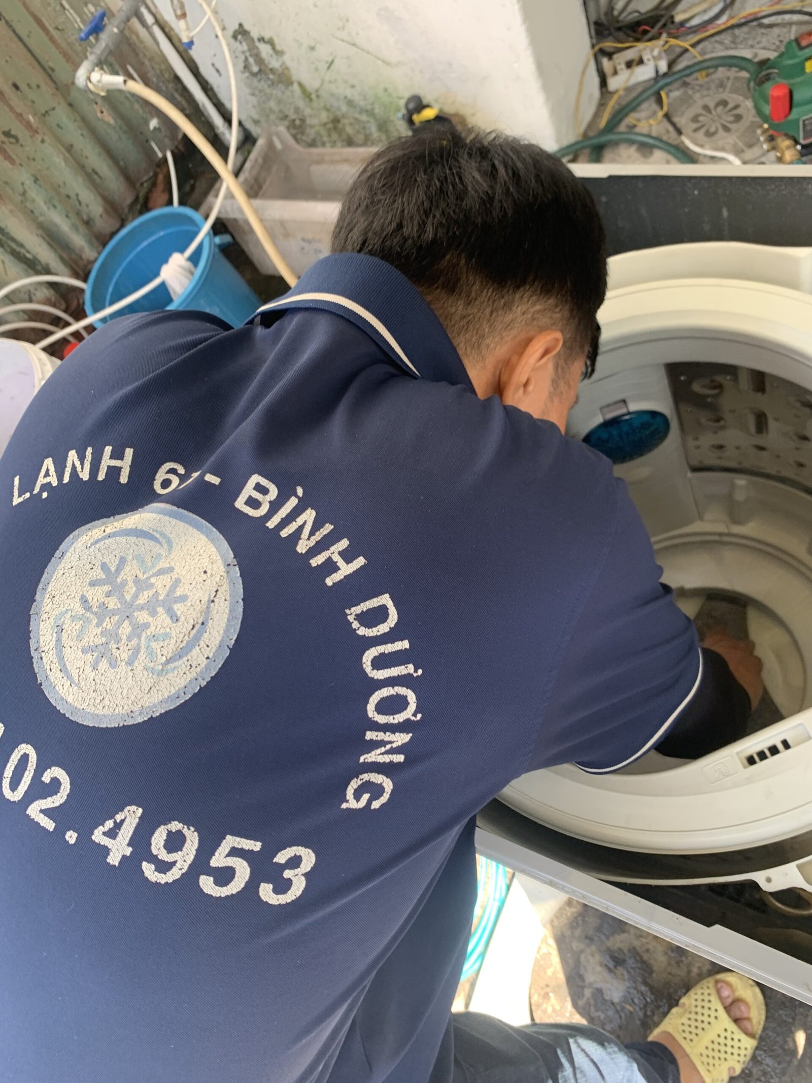 Kiểm tra máy giặt Aqua cửa trên kêu to