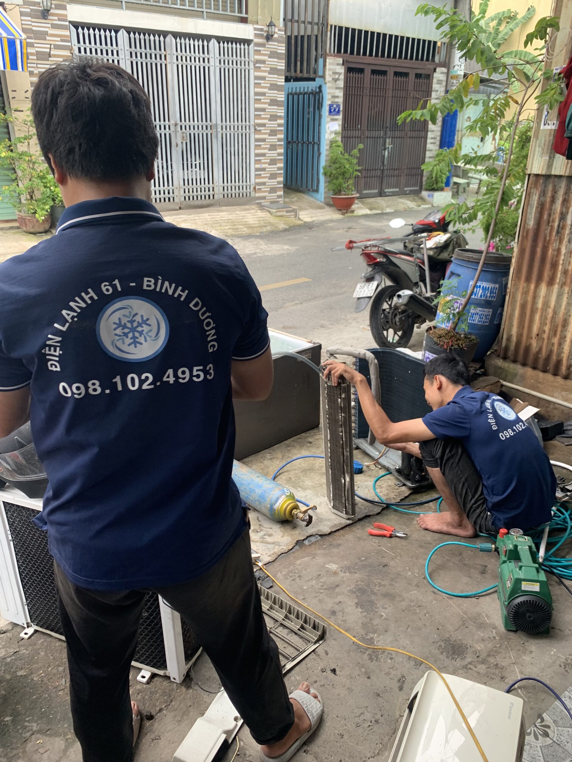 Vệ sinh máy lạnh tại Linh Xuân giúp máy lạnh làm mát sâu hơn và tiết kiệm điện năng