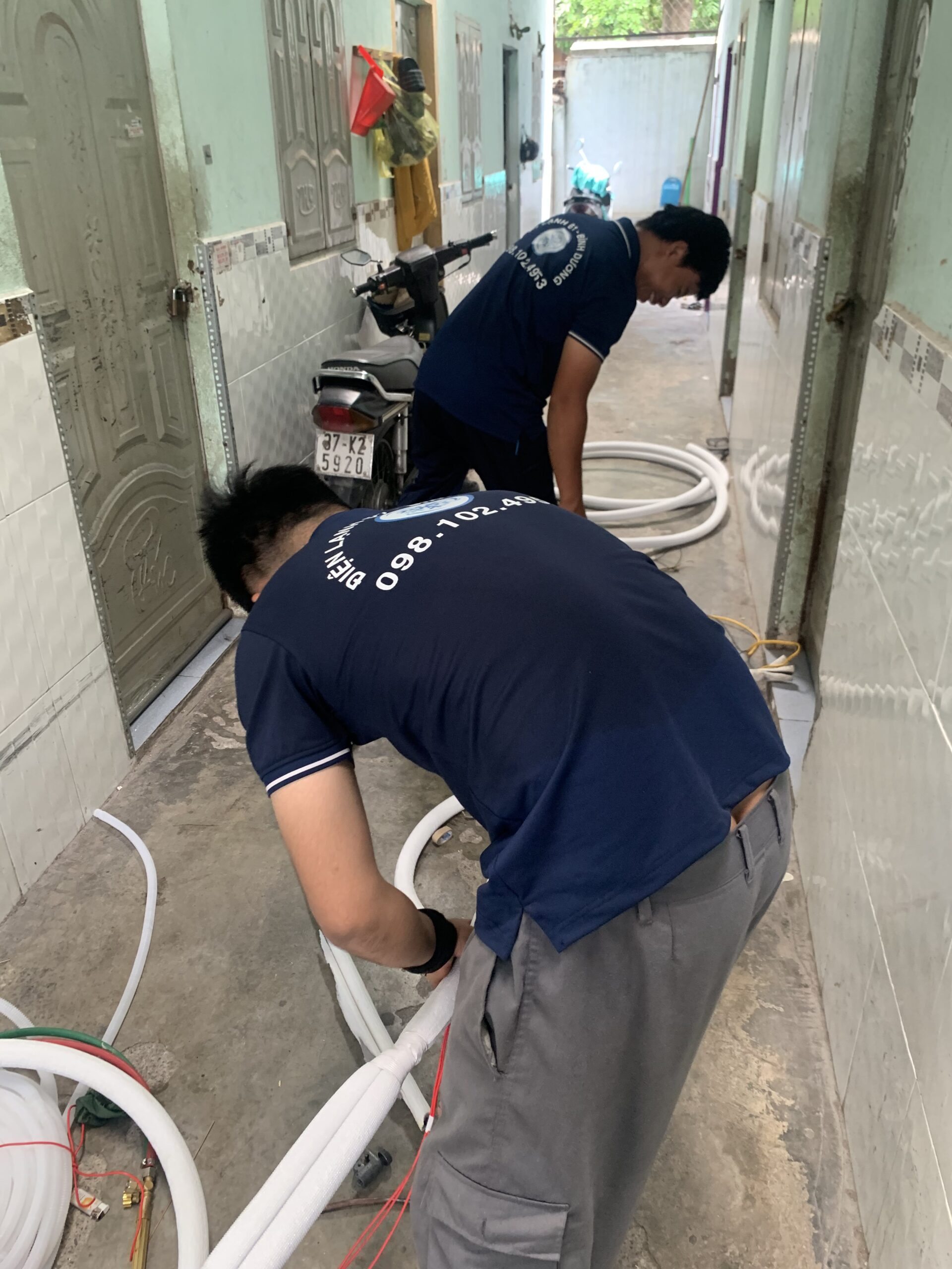Dịch vụ di dời, tháo lắp máy lạnh cho văn phòng, công ty tại khu vực Bình Hòa, Thuận An