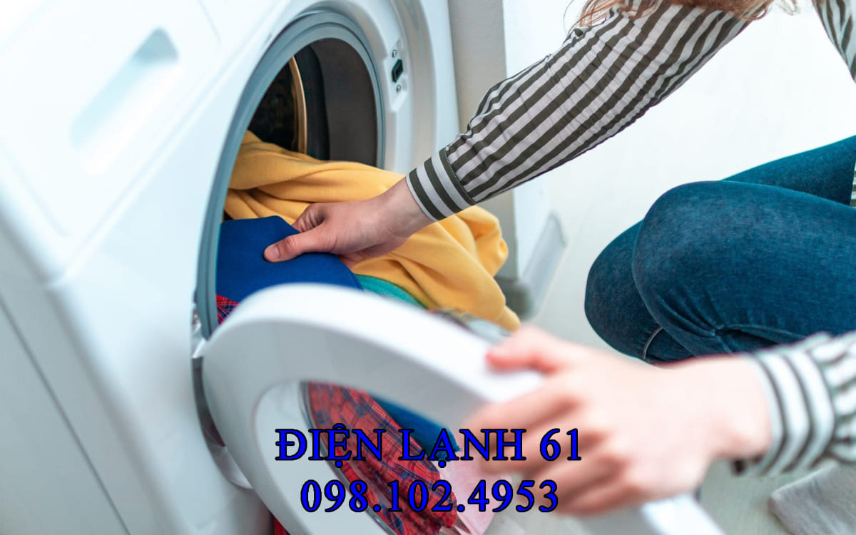 Quần áo bẩn thông thường và khăn tắm nên được giặt bằng chế độ Eco Wash.