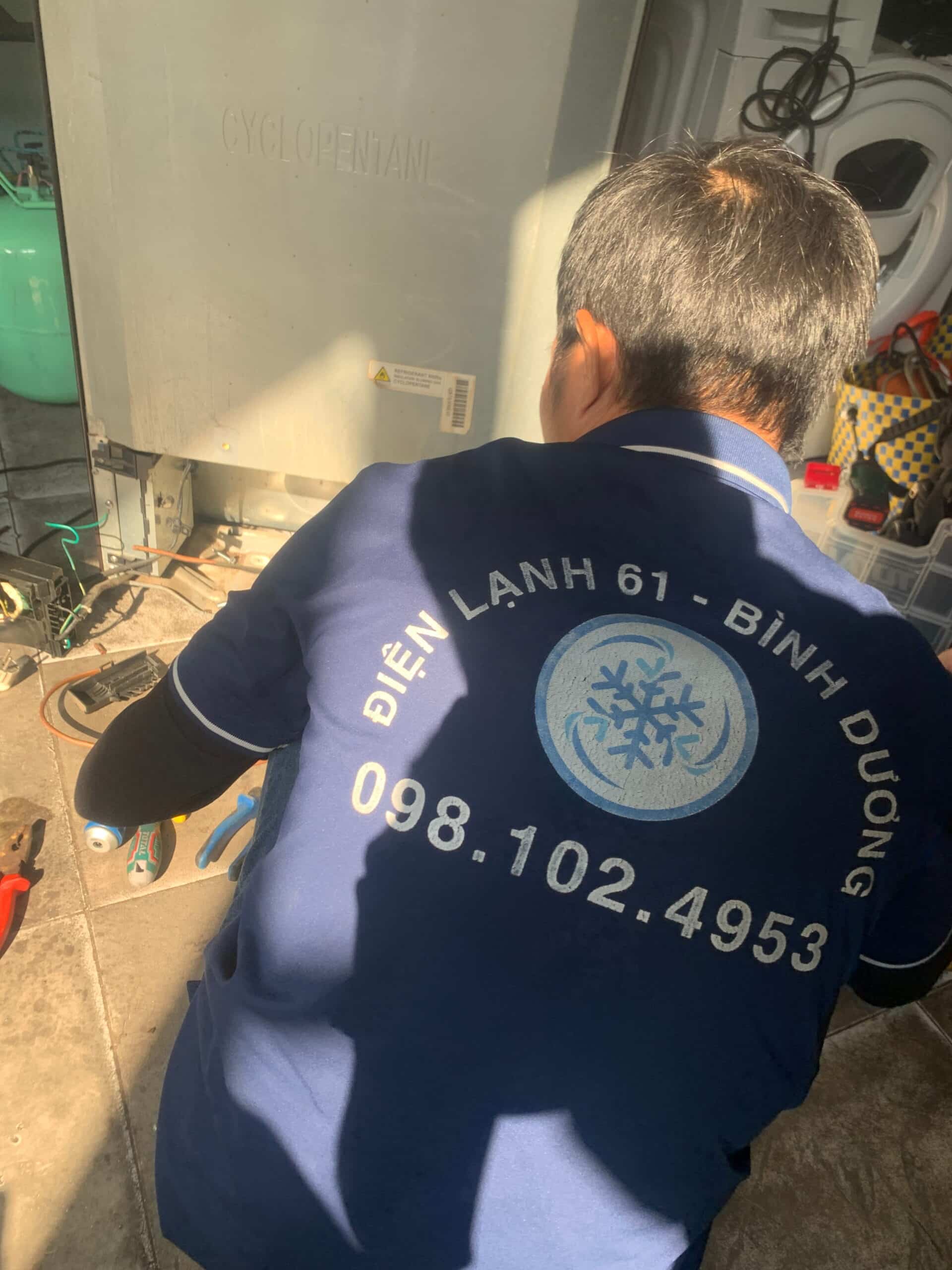 Làm gas tủ lạnh tại nhà