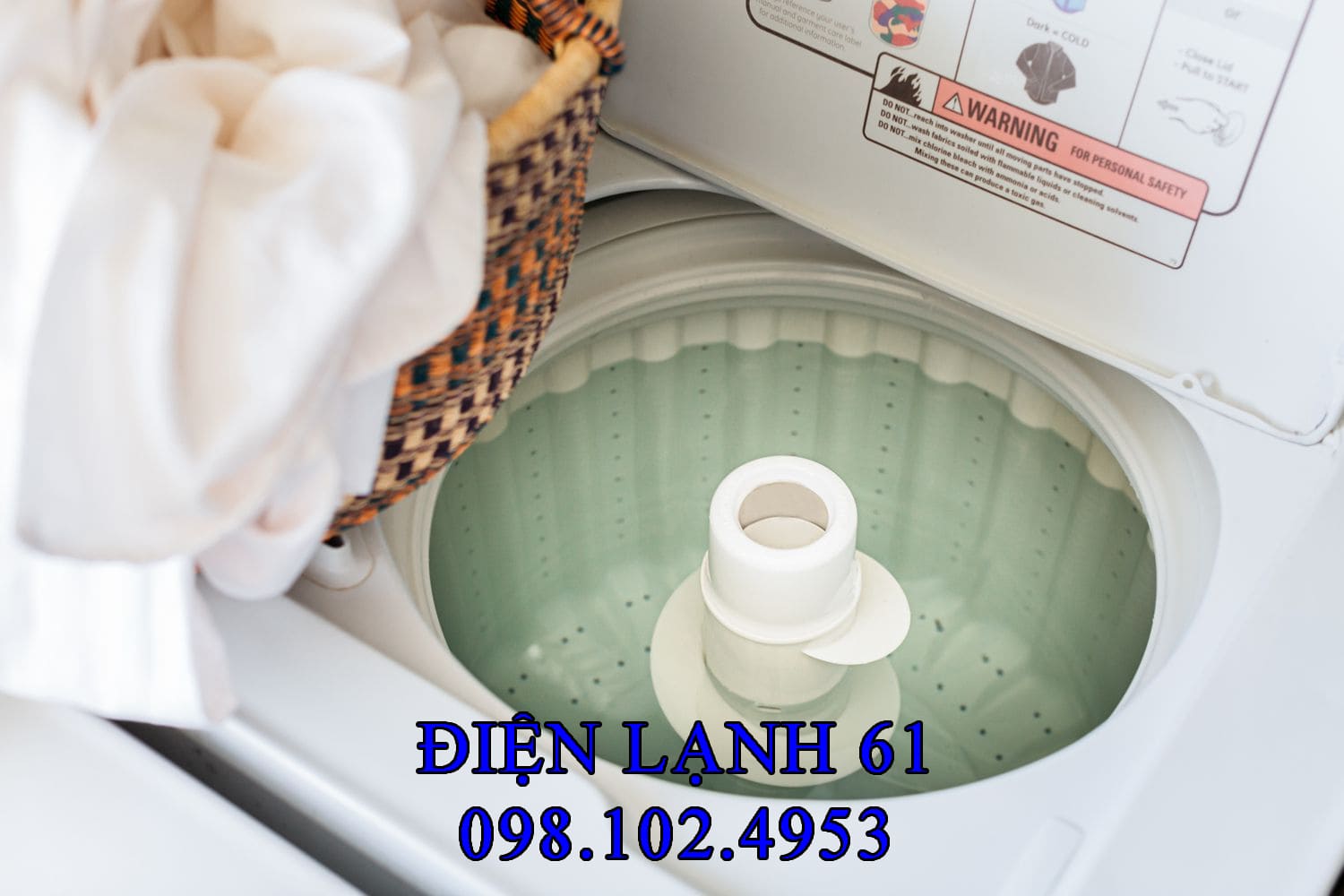 Vị trí túi lọc xơ vải bên trong lồng giặt của máy giặt cửa trên.