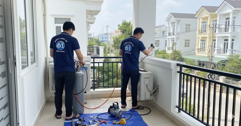 Hình ảnh đồng hồ đo gas máy lạnh, minh bạch thông số nạp gas.