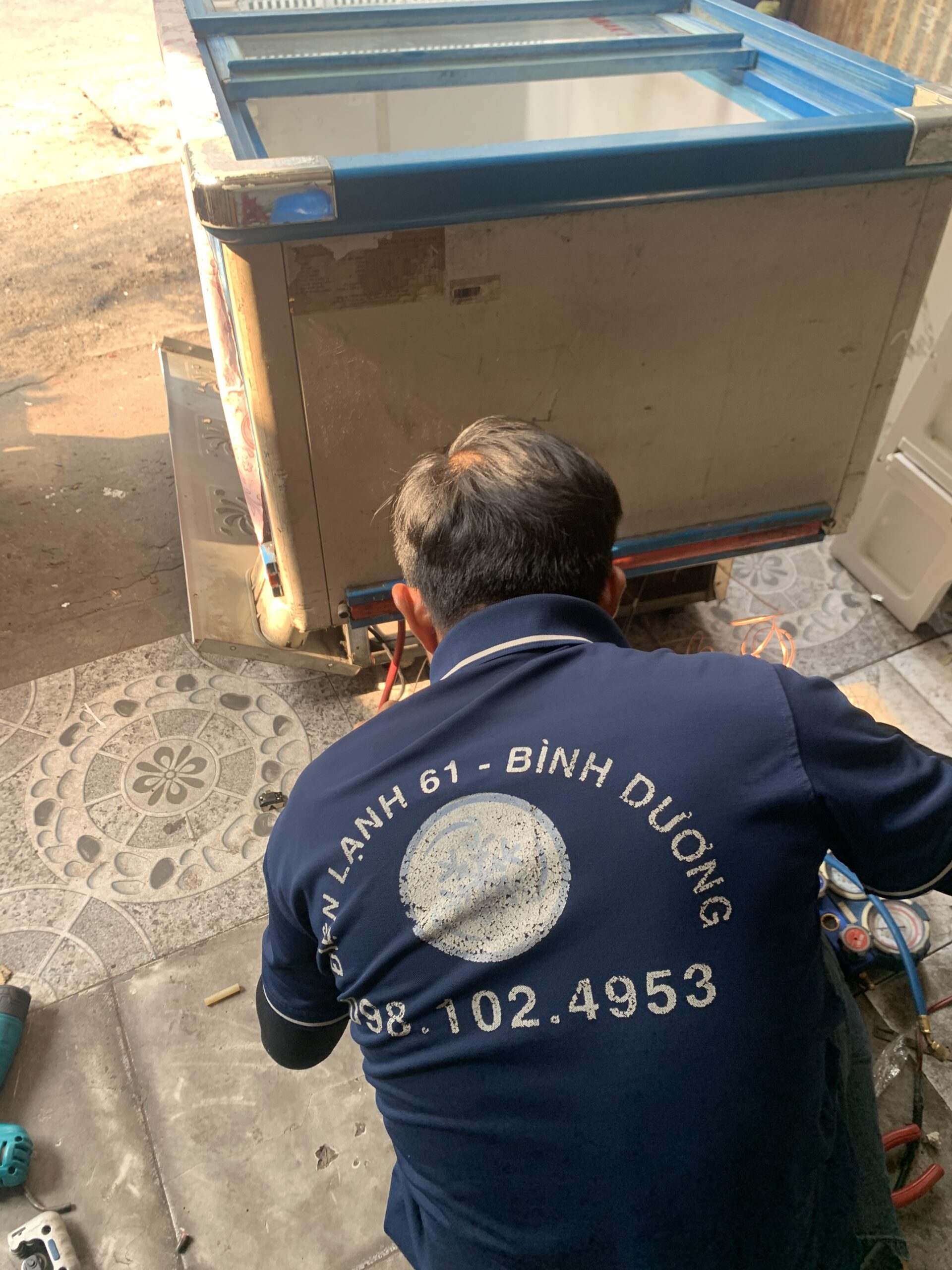 Quy trình kiểm tra sửa chữa tủ đông chuyên nghiệp báo giá minh bạch tại Thuận An