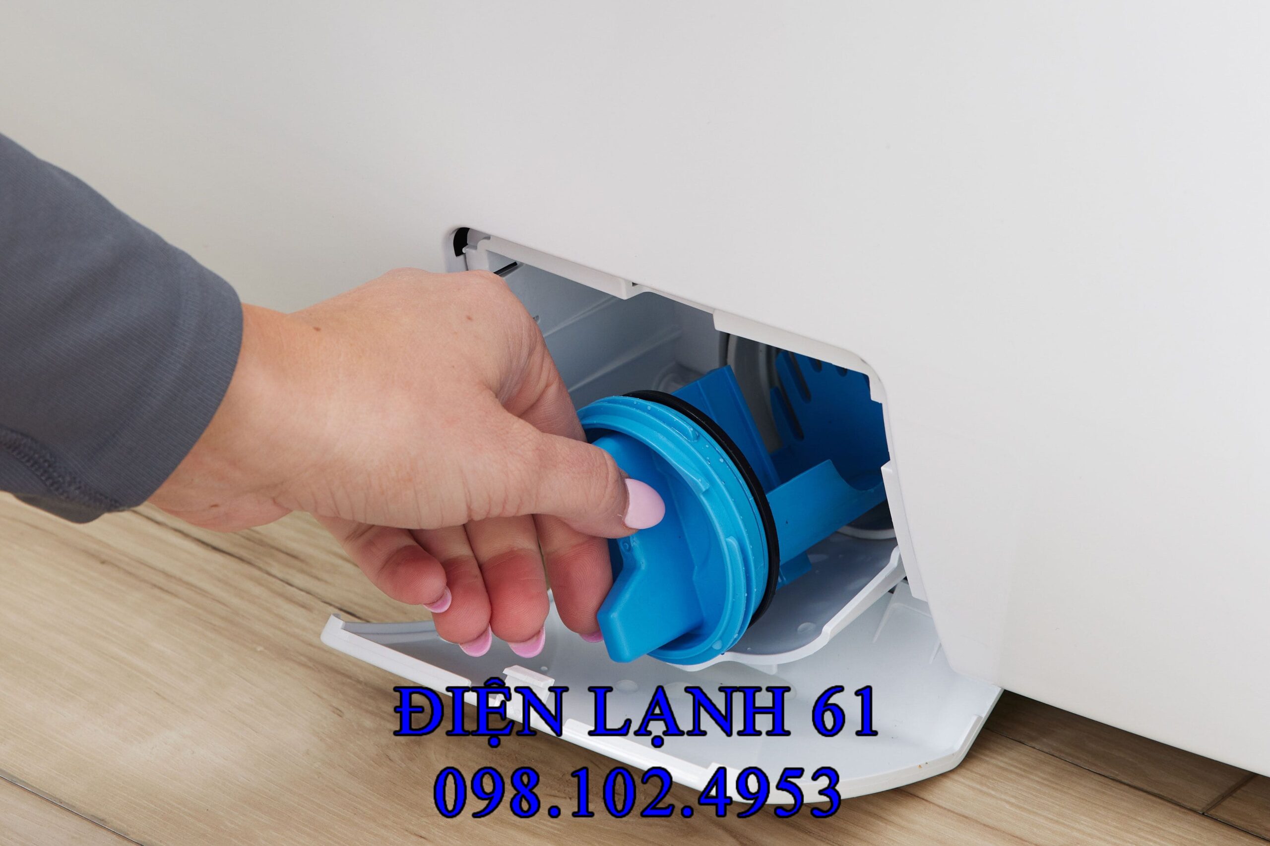 Vị trí túi lọc xơ vải máy giặt cửa trên và cửa trước.