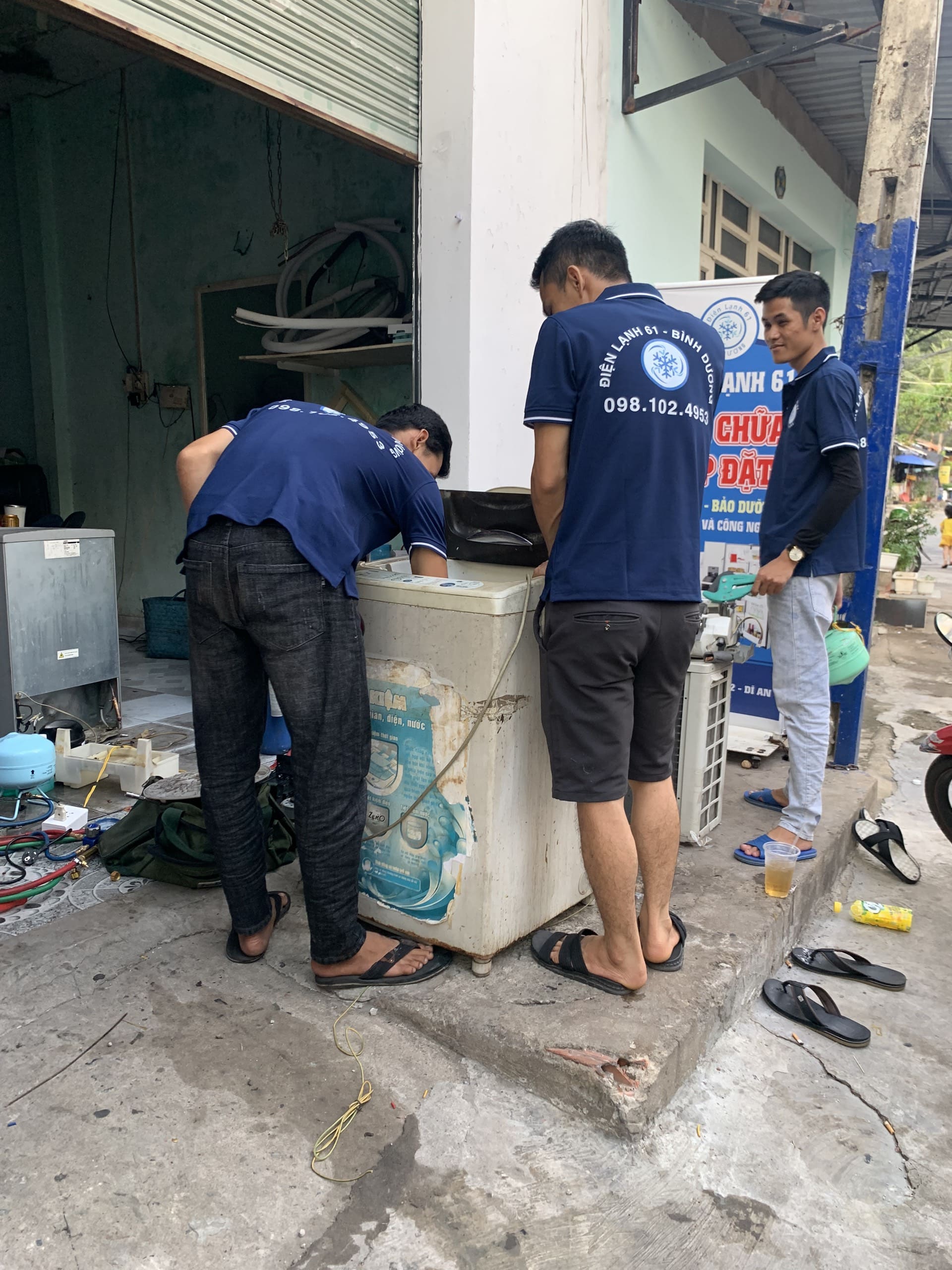 Các lỗi máy giặt thường gặp cần gọi thợ sửa chữa.