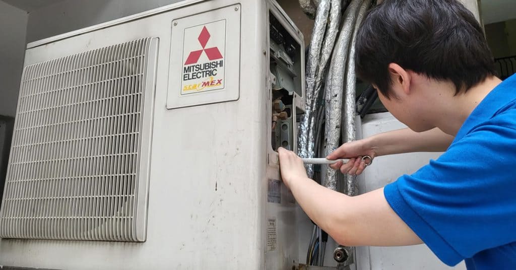 Dấu hiệu cục nóng máy lạnh bị hỏng nặng, mục nát. Dấu hiệu cục nóng máy lạnh bị hỏng nặng, mục nát.