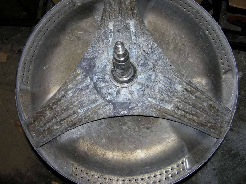 So sánh chảng ba máy giặt MỚI chính hãng và chảng ba cũ hàn lại.