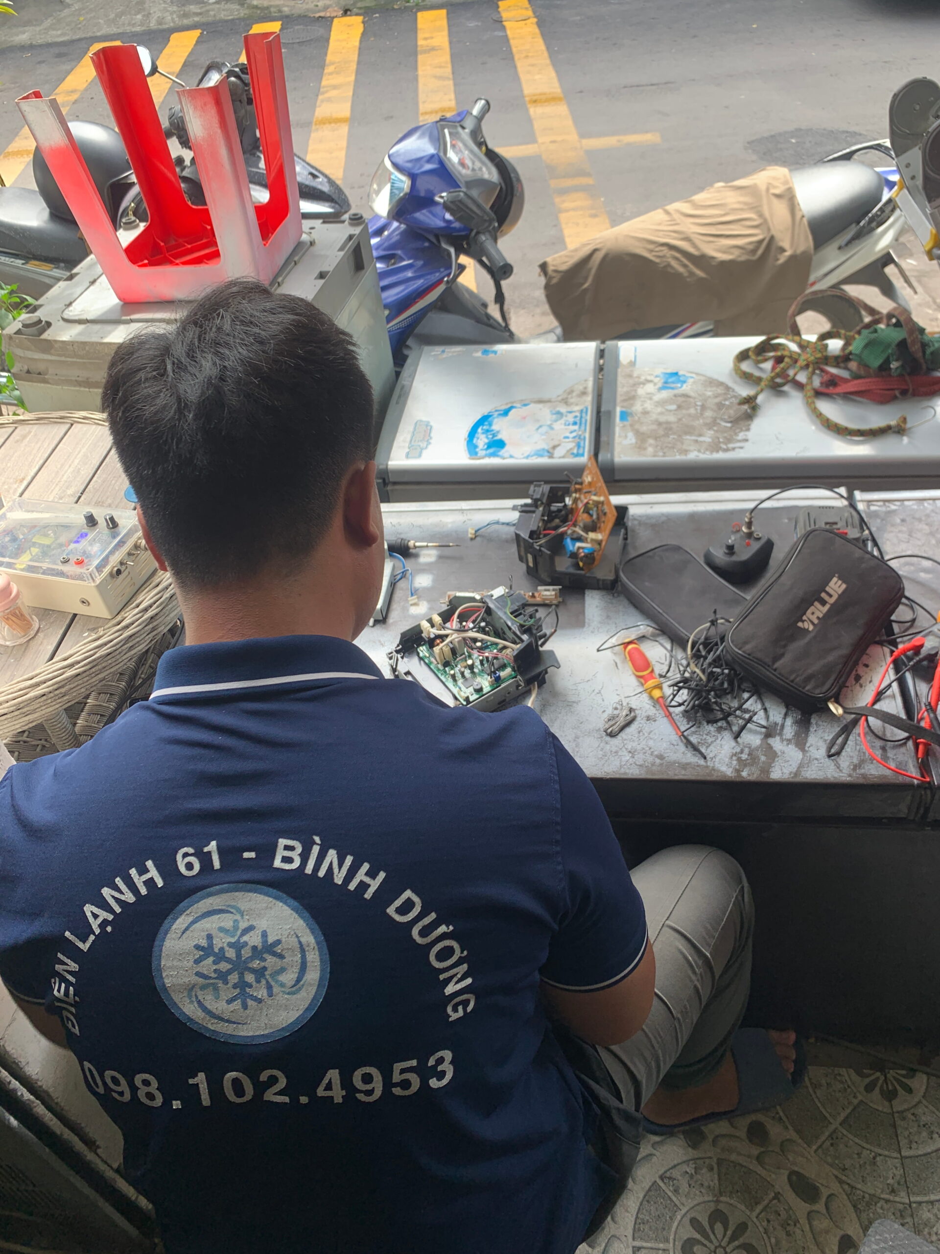 Sửa bo mạch tủ đông tại Thuận An