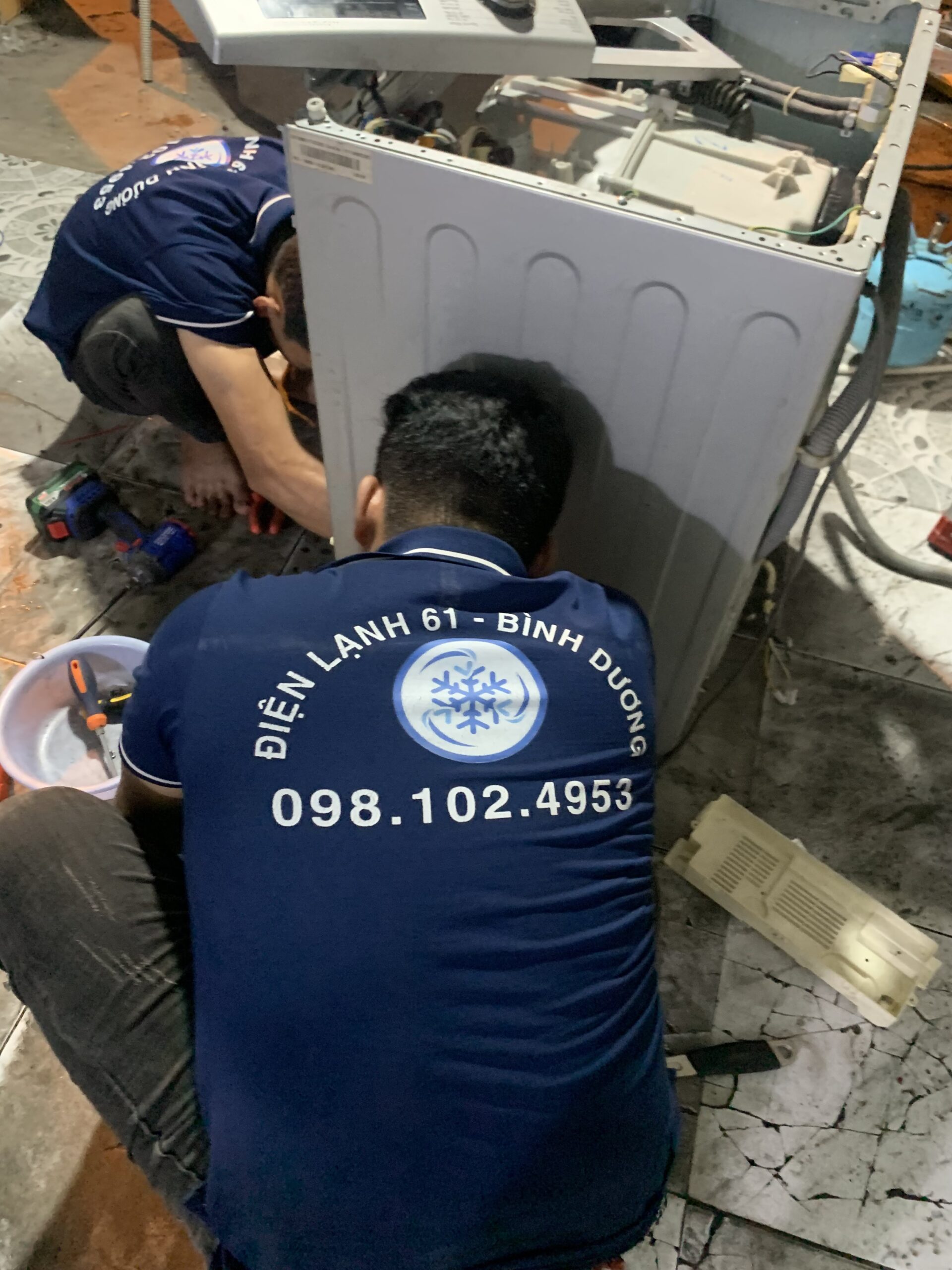 Thợ sửa máy giặt Whirlpool chuyên nghiệp tại Dĩ An của Điện Lạnh 61