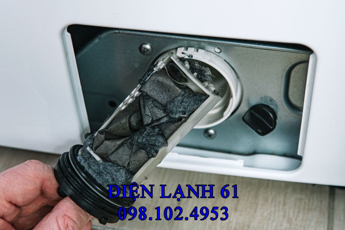 Vị trí bộ lọc cặn (bơm xả) của máy giặt cửa ngang