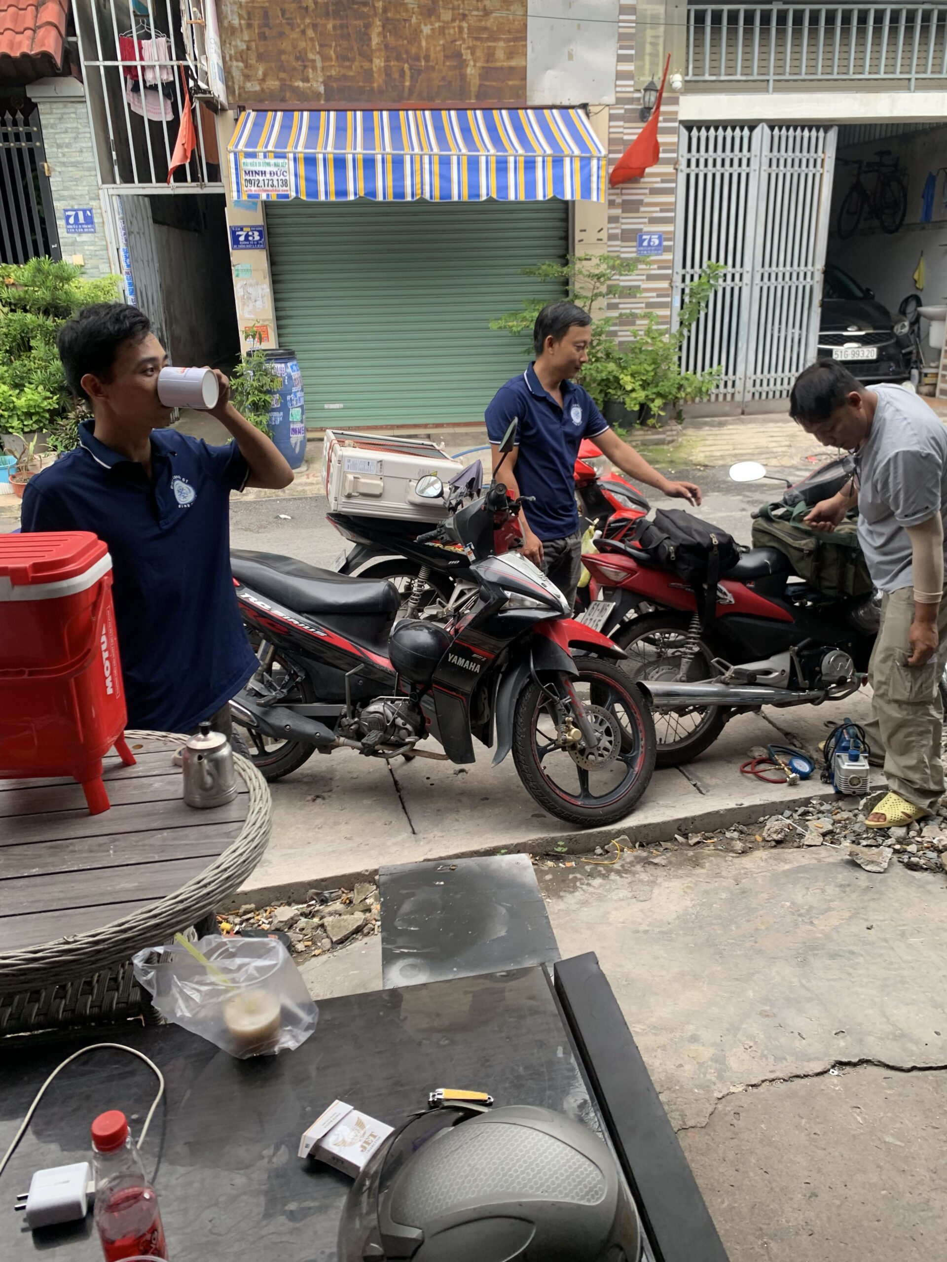 Đội ngũ kỹ thuật viên Điện Lạnh 61 sẵn sàng phục vụ khách hàng tại khu vực Dĩ An, Bình Dương.