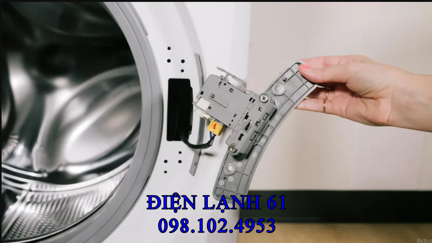 Cách kiểm tra công tắc cửa máy giặt sống hay chết