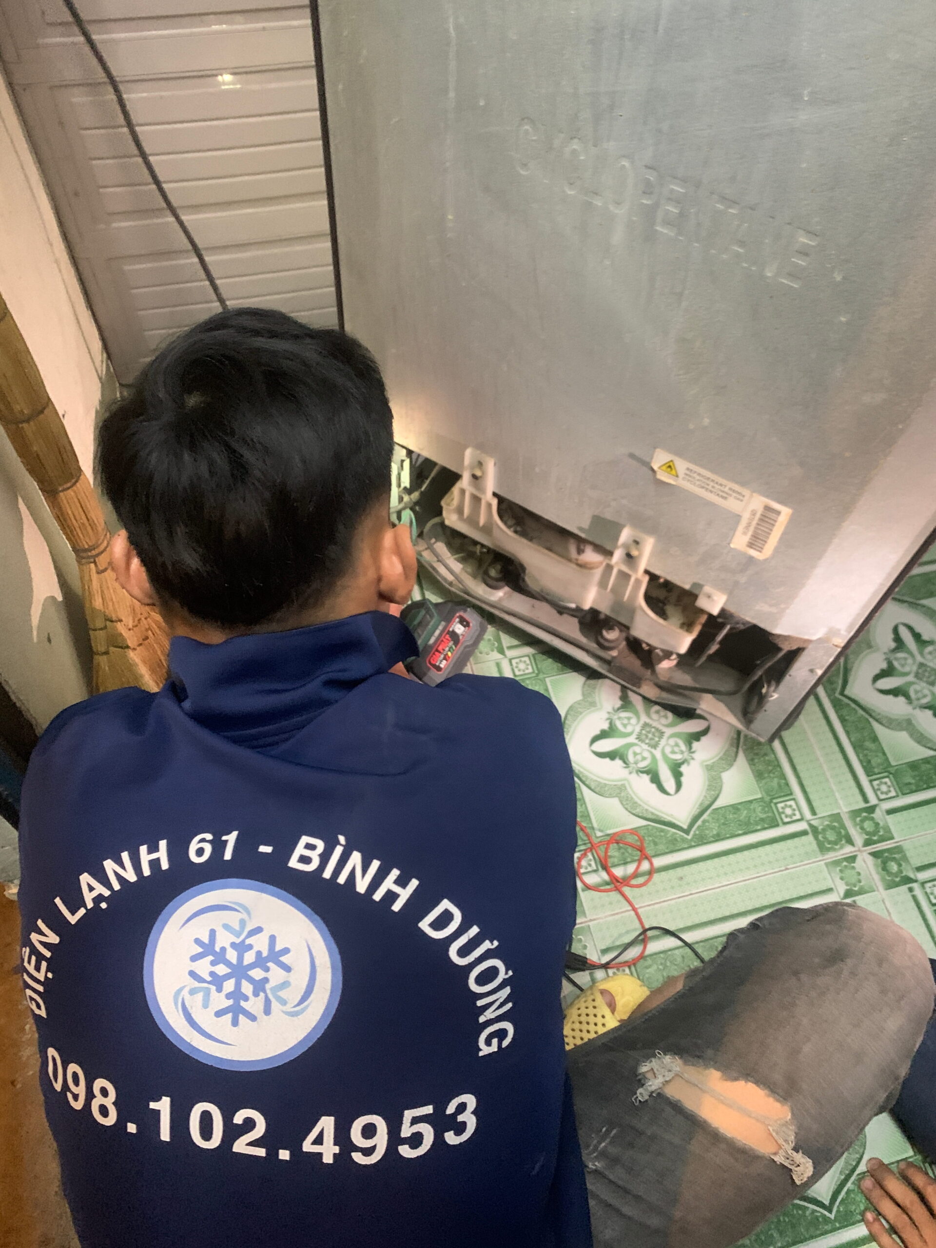 Dịch vụ thay quạt tủ lạnh của Điện Lạnh 61