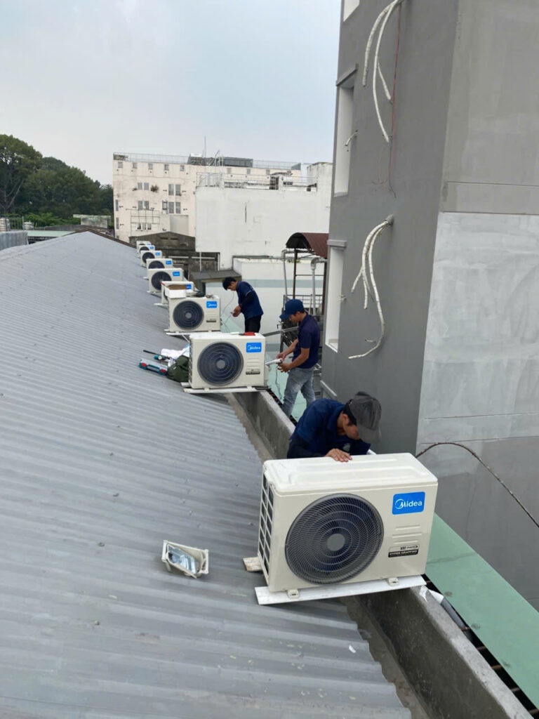 Thi công lắp đặt máy lạnh tại trường Học Dĩ An