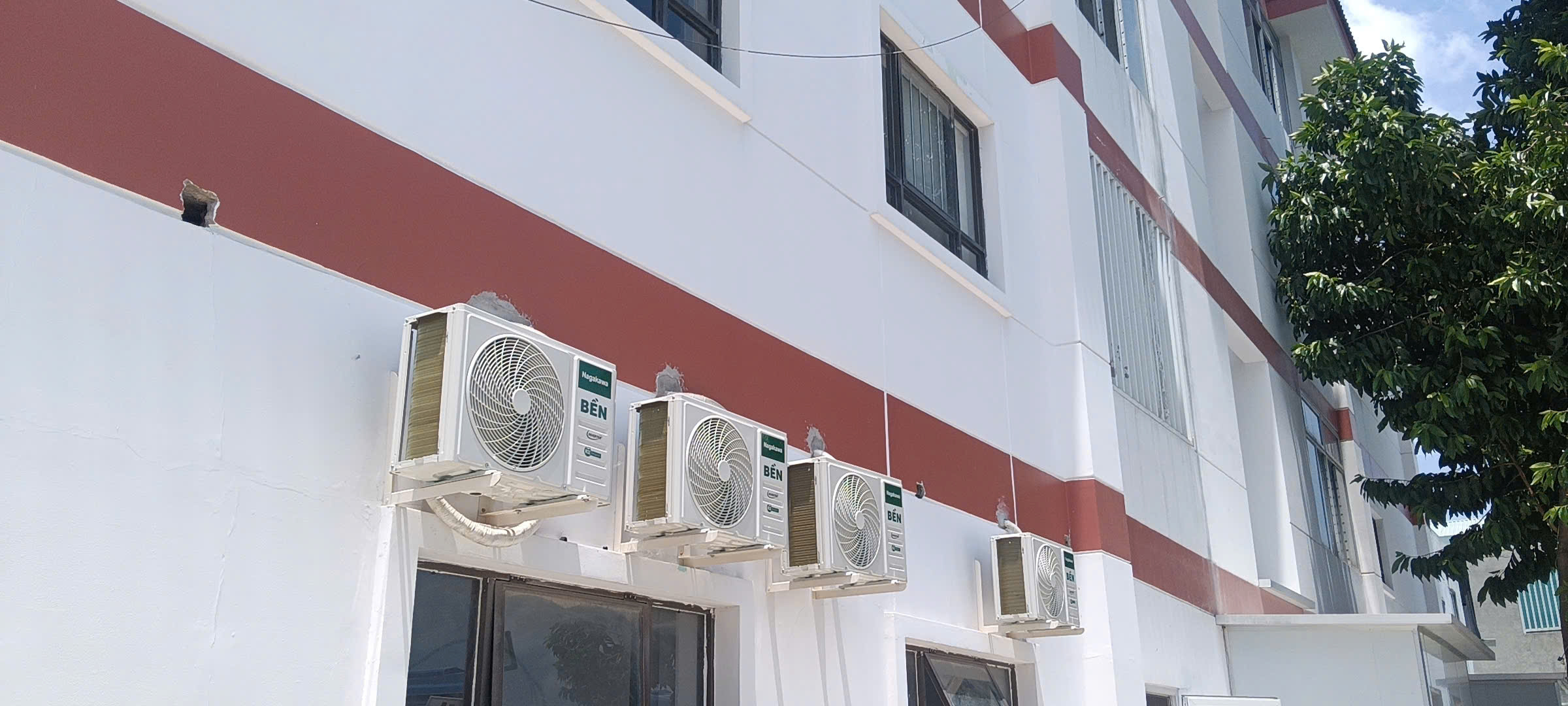 Lắp đặt cục nóng đảm bảo kỹ thuật và thẩm mỹ Lắp đặt cục nóng đảm bảo kỹ thuật và thẩm mỹ