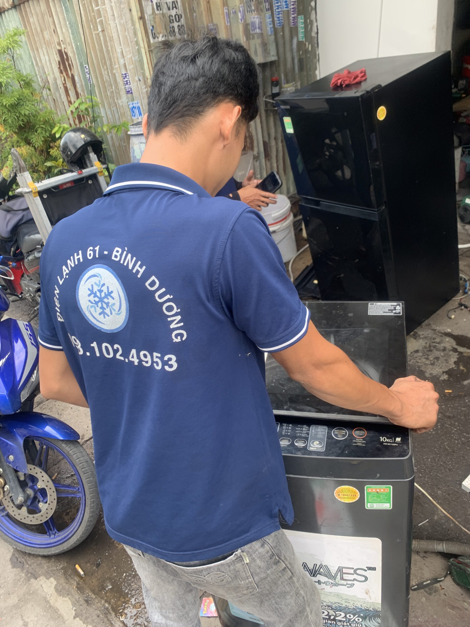Mua máy giặt cũ ở Dĩ An là giải pháp tiết kiệm cho sinh viên