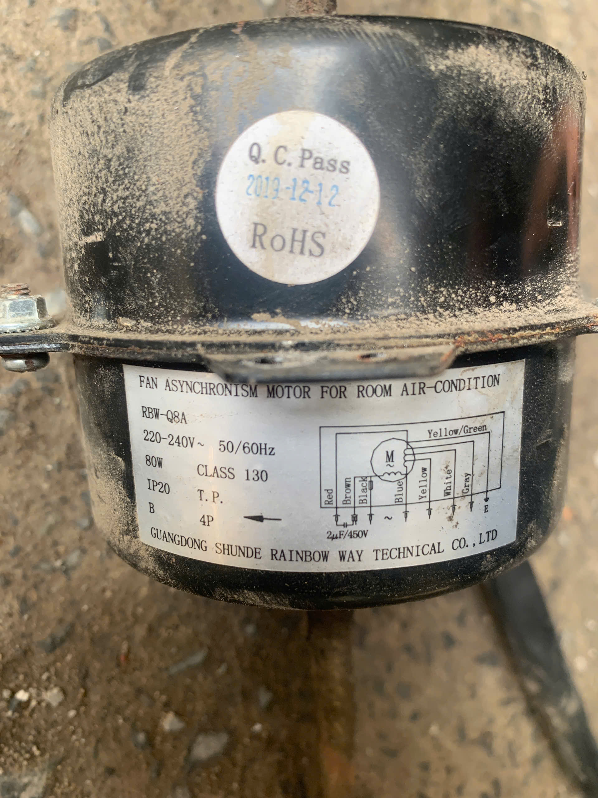 Dấu hiệu motor quạt hơi nước bị cháy đen cuộn dây đồng Dấu hiệu motor quạt hơi nước bị cháy đen cuộn dây đồng
