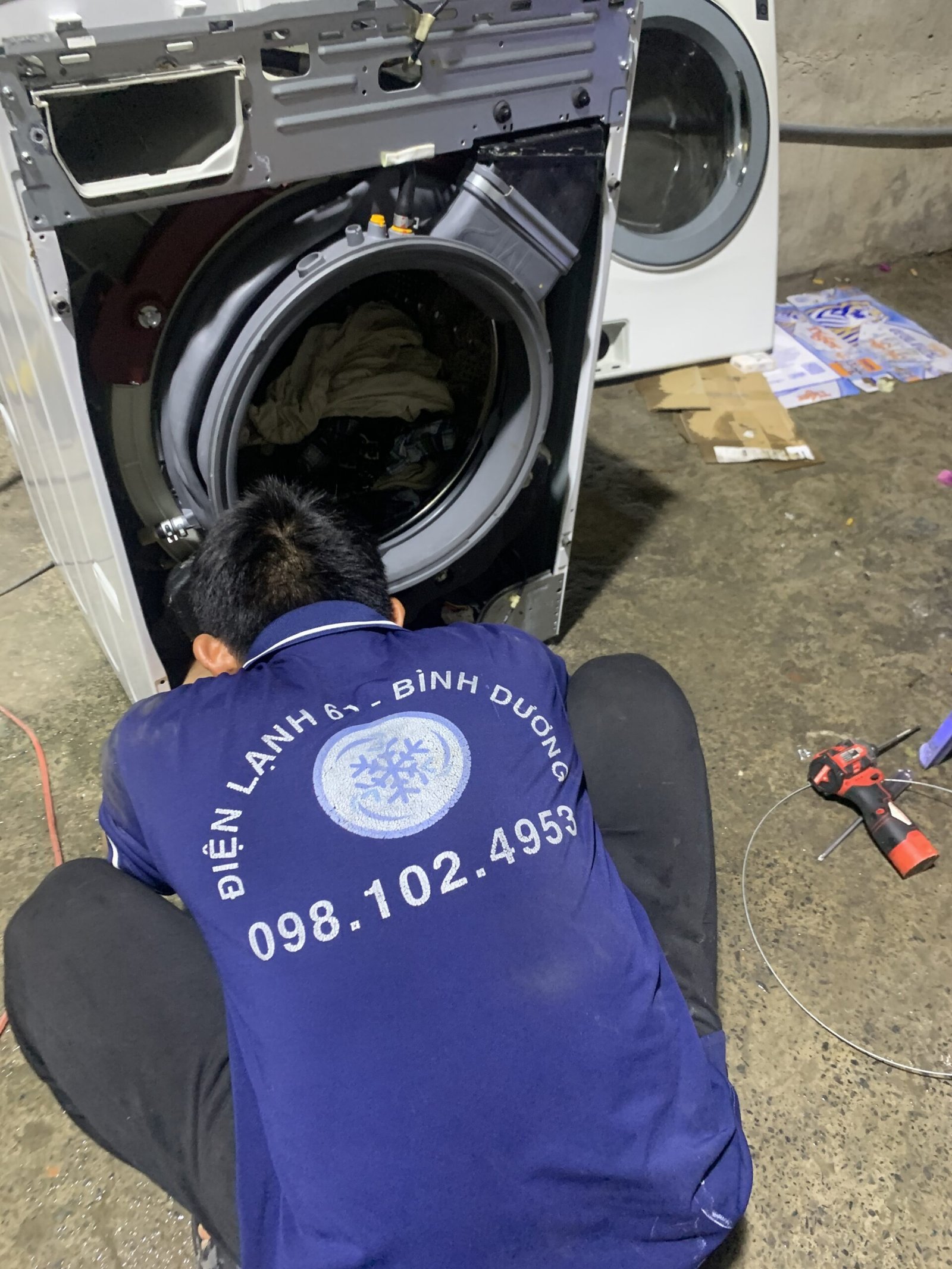 Nghiệm thu máy giặt vắt êm ái không rung lắc sau khi thay bộ quang treo mới