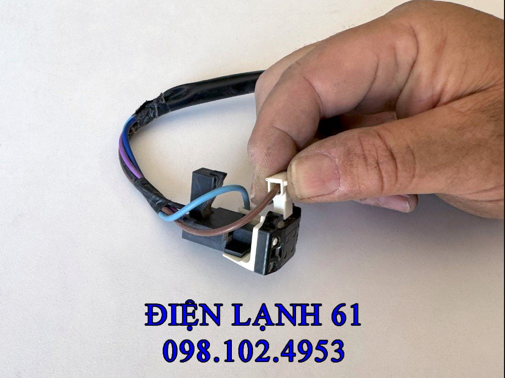 Rơ le bảo vệ block tủ lạnh tecmic là gì